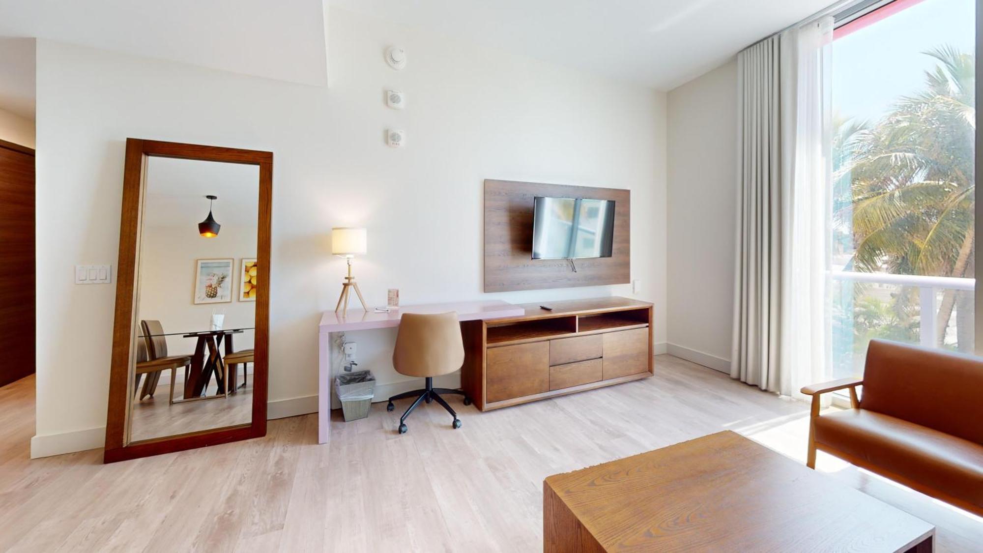 Ch Luxury Condos & Studios On The Beach Hollywood Room photo